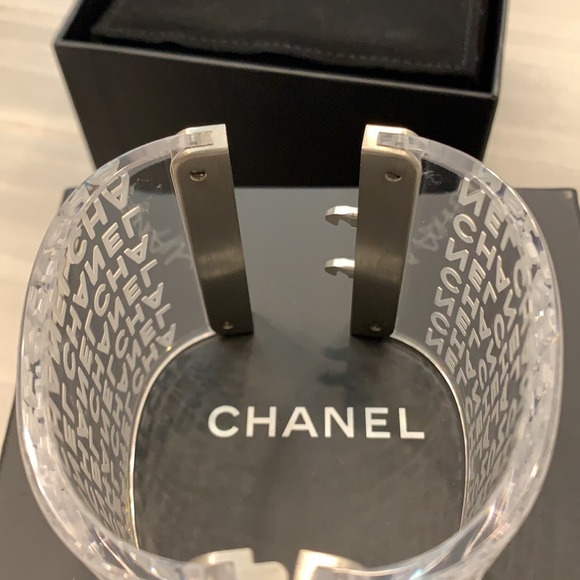 Chanel Cuff Wide - Picture 13 of 13